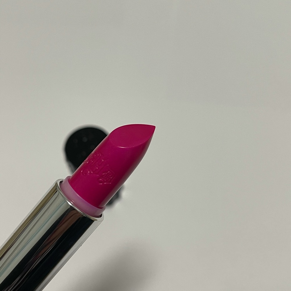 kat von d studded kiss lipstick sexer - Picture 6 of 12